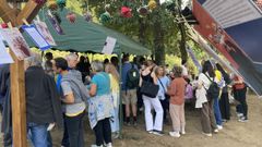A EOI organizou un picnic literario nos hortos urbanos do Rato.