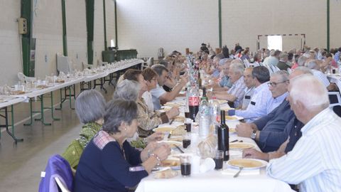 Comida de la tercera edad de Guntn 