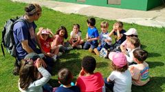 Los alumnos del colegio Monte Carmelo de A Pobra fueron de excursi&oacute;n a la granja escuela Serantellos

