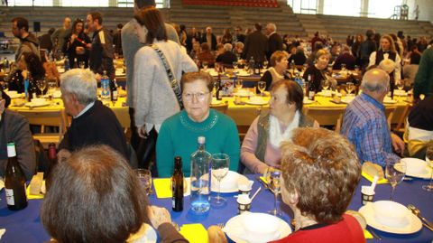 Codillo.M�s de 1.050 comensales se citaron en la Festa do Codillo