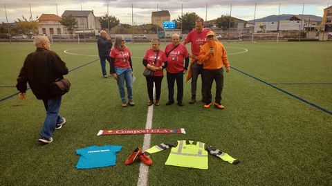 Los padres de Germn Maca recibieron un homenaje al inicio del partido
