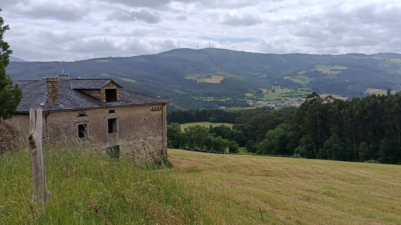 A la venta una casona tradicional con finca de 6.500 metros cuadrados en el corazón de la Reserva de la Biosfera Oscos-Eo