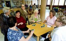 Usuarias de la cafeter�a del auditorio cedeir�s. 