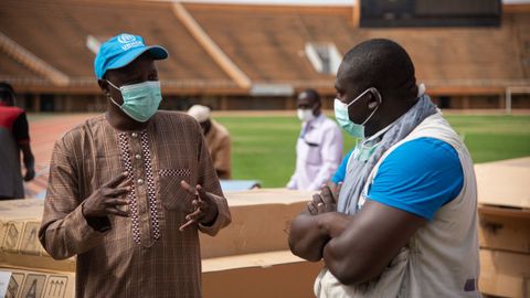 Empleados de una estadio de Nigeria