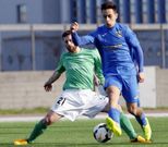 �nxel presiona a Filipe en el Sanci 3-4 Burela del pasado curso. 