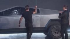 La demostraci�n del cristal resistente de Tesla acaba en rid�culo