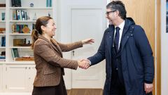 La conselleira do Mar, Marta Villaverde, recibi� a Luis Oujo en su depacho de Santiago