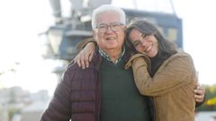 Pedro Abeledo, con su hija Raquel, que se incorpora a la factor�a 71 a�os despu�s que su padre