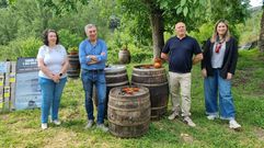 Maite P�rez, Aurentino Alonso, �ngel �lvarez y Alba Rodr�guez en la presentaci�n de la ruta.