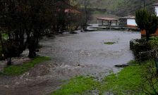 Las inundaciones en A Laxe son frecuentes, agravadas por el muro de contenci�n que representa la AP-53.