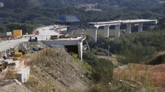 Construccin del viaducto sobre el ro Pambre de la autova Lugo-Santiago