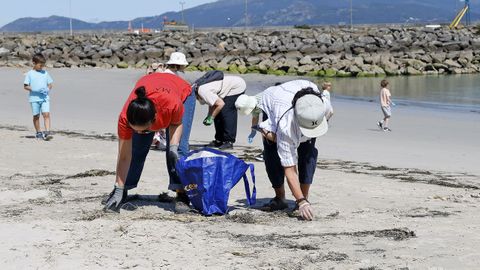 Voz natura, Actividade Voz Natura con CEIP Santa Irene + CEIP Campanario. Limpeza  Playa de Suigrexa (Porto do Son)