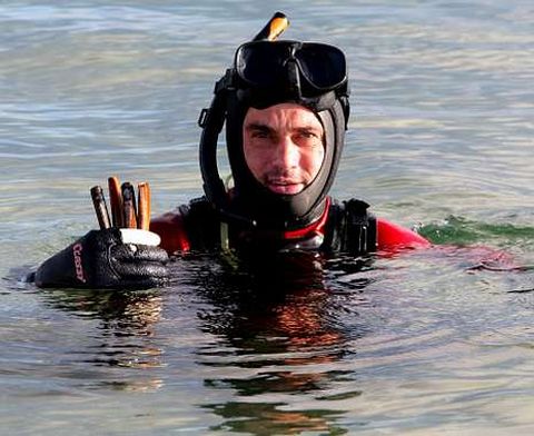 El isle�o Ram�n Ferro nunca esper� que el pirag�ismo lo sacase de tener que vivir del mar.