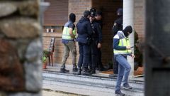 Agentes de la Uyco, desplegados en Arousa en una operaci�n ejecutada el mismo a�o en el que cay� la trama de la hero�na