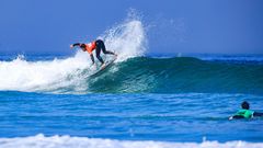 Alfonso Su�rez es uno de los mejores surfistas j�venes de Espa�a