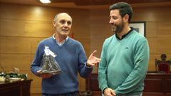 O concello de Cambados homenaxea a Richard, o gardi�n do pabell�n