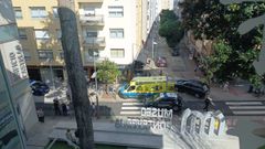 El suceso ocurri� el viernes por la tarde en mitad de la calzada de Padre Amoedo, en Pontevedra