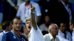 La selecci�n espa�ola protest� de forma airada la decisi�n arbitral que le priv� del empate