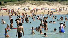 Sol, calor y buena temperatura del agua en las playas de Ferrol