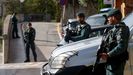 Agentes de la Guardia Civil en un registro en Barcelona.