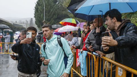 Los jugadores del Athletic Club se prestaron a hacerse fotos
