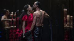 Dos miembros de la Compa��a Nacional de Danza (CND) de Espa�a durante un ensayo de la obra �Carmen�