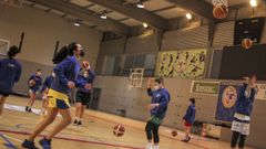 Imagen de un entrenamiento del conjunto femenino s�nior del Club Baloncesto Noia