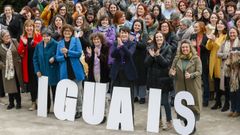 Pont�n en un encuentro con m�s de un centenar de mujeres del BNG este domingo en Santiago