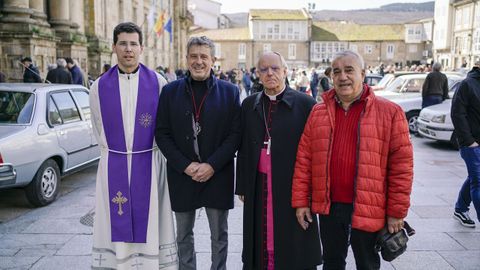 Procesi�n de San Rosendo en Celanova y concentraci�n de cl�sicos en la plaza Mayor