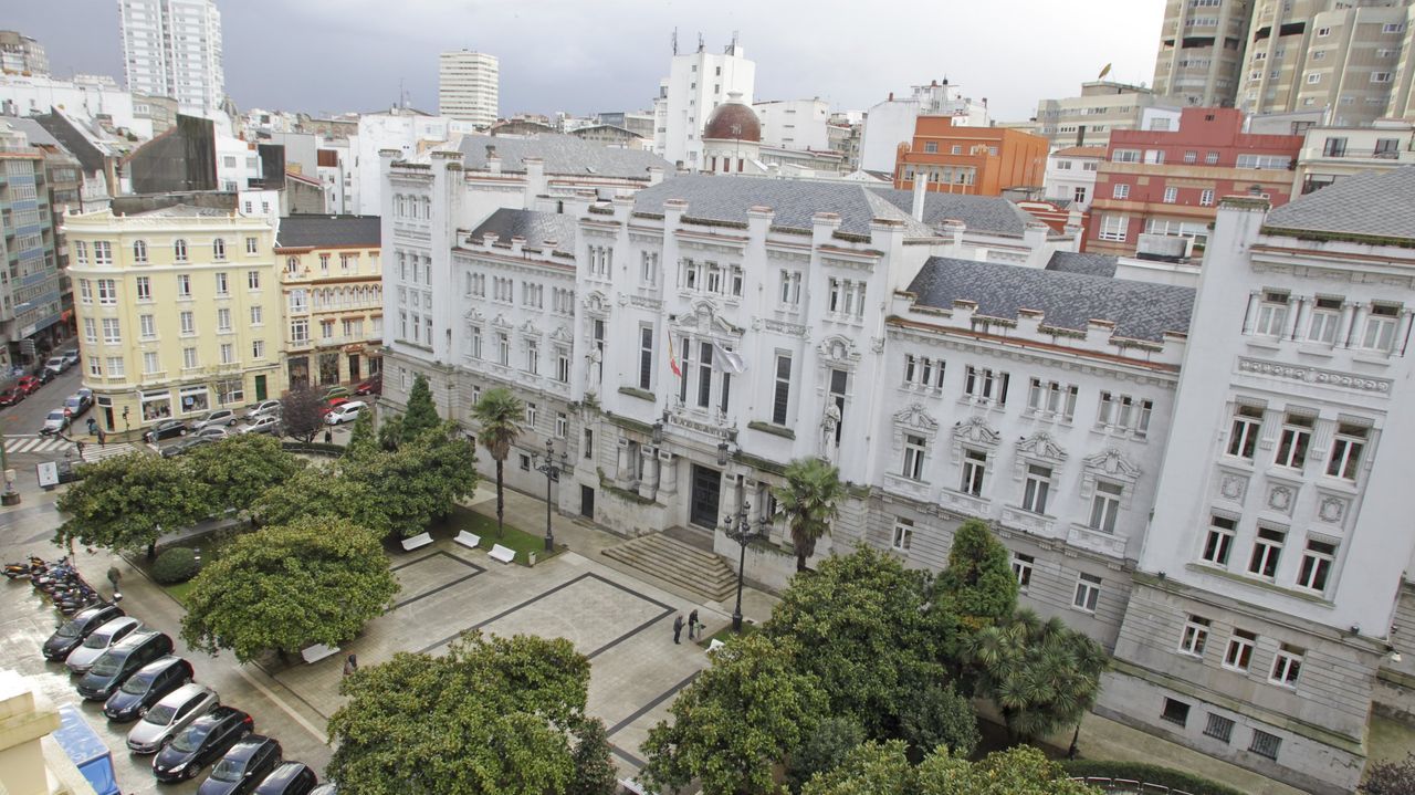 El operario amenazado por su compañero en A Coruña: «Canté una de Nino Bravo en el andamio y amenazó con tirarme»