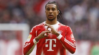 Michael Olise celebra un gol del Bayern de M�nich al Union Berlin durante un partido de la Bundesliga.