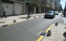 Los bolardos de la calle Calvo Sotelo originaron agrios debates entre gobierno y oposici�n. 