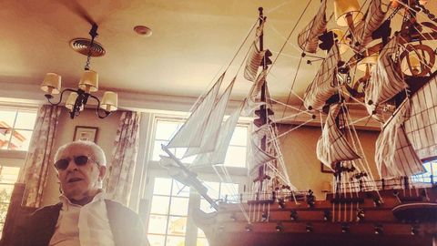 El poeta Miguel Carlos Vidal, cofundador de la a�orada revista literaria Atuxuro.