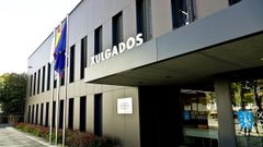 Edificio de juzgados de Tui.