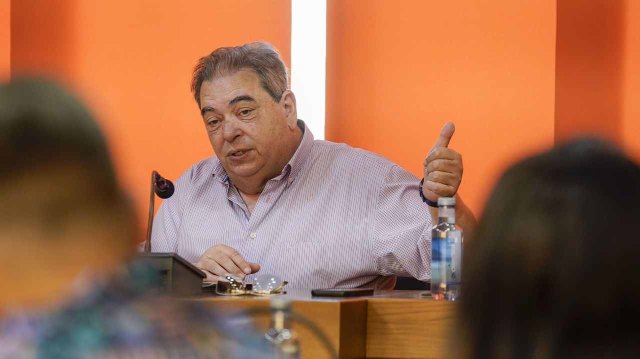 Piden seis años de cárcel y doce de inhablitación para el alcalde de Verín por promover obras ilegales en el entorno de una iglesia y negarse a pararlas cuando se lo reclamó la Xunta