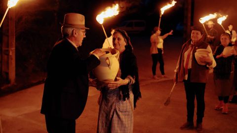 Percorrido nocturno por Ni�odaguia dentro da fornada tradicional.