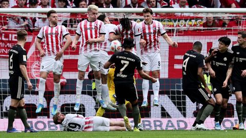 El Friburgo se puso 2-0 ante el Bayern, pero acab� cediendo por 2-3.