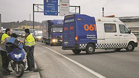 El 061 no abona a las ambulancias los peajes que hayan pagado