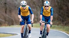 Antonio Gonz�lez y Aimar Tadeo, dos especialistas en la monta�a para el Padron�s Cortizo.