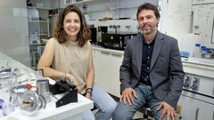 Os cientficos Alba Tuas e Israel Temprano