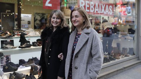Un caf� e un paseo polas r�as comerciais de Ourense abonda para que a conselleira estea en paz, sempre acompa�ada dunha boa amiga. Polo cami�o, b�talle un ollo ao comercio local