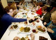 El Mes do Cocido trata de que las pandillas degusten el plato con m�s tranquilidad que el d�a de la feria.