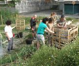 Las huertas urbanas de Bertamir�ns arrancaron en el 2013.