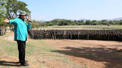 Nicol�s Maduro arenga a las tropas en la base de El Pao, en el estado de Cojedes