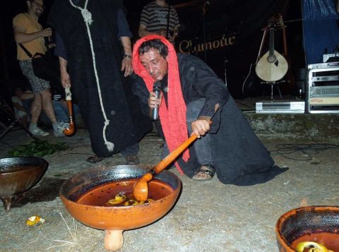 El rito de la queimada no puede faltas en esta celebración.