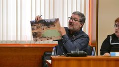 El diputado del BNG, �scar Insua, durante la exposici�n de su iniciativa parlamentaria