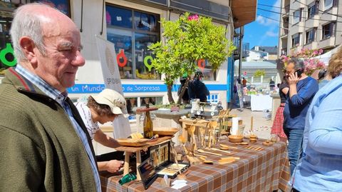 La Festa dos Maios de O Barco incluy una feria de artesana