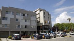 El Cuerpo Nacional de Polic�a ha activado en Vilagarc�a un riguroso protocolo de seguridad para proteger a los alumnos y encontrar al autor de las llamadas telef�nicas