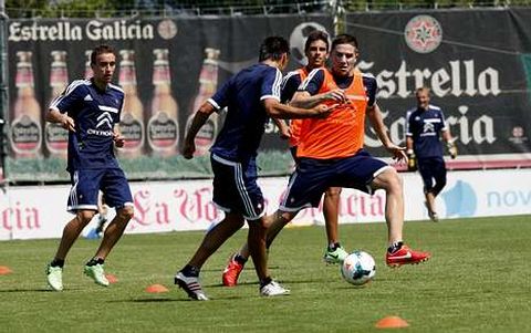 Andreu Fontás, recién llegado al Celta, fue una de las novedades sobre el césped de A Madroa.