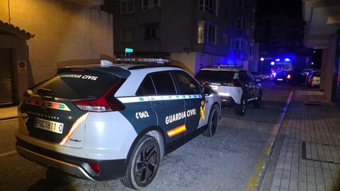 La Guardia Civil y la Polic�a Local de Baiona acudieron al lugar del accidente